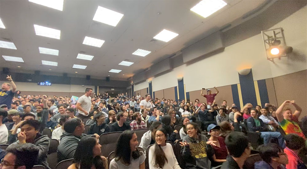Students attend Vsauce event at UCI campus